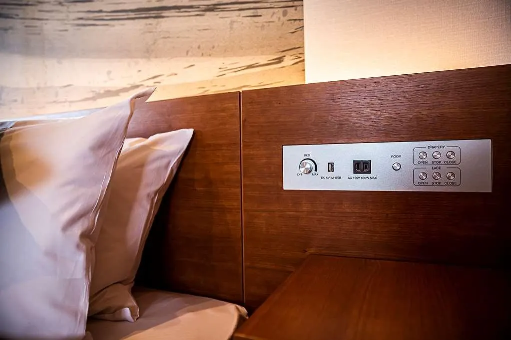 Oriental Suites Airport Osaka Rinku Izumisano 4*,